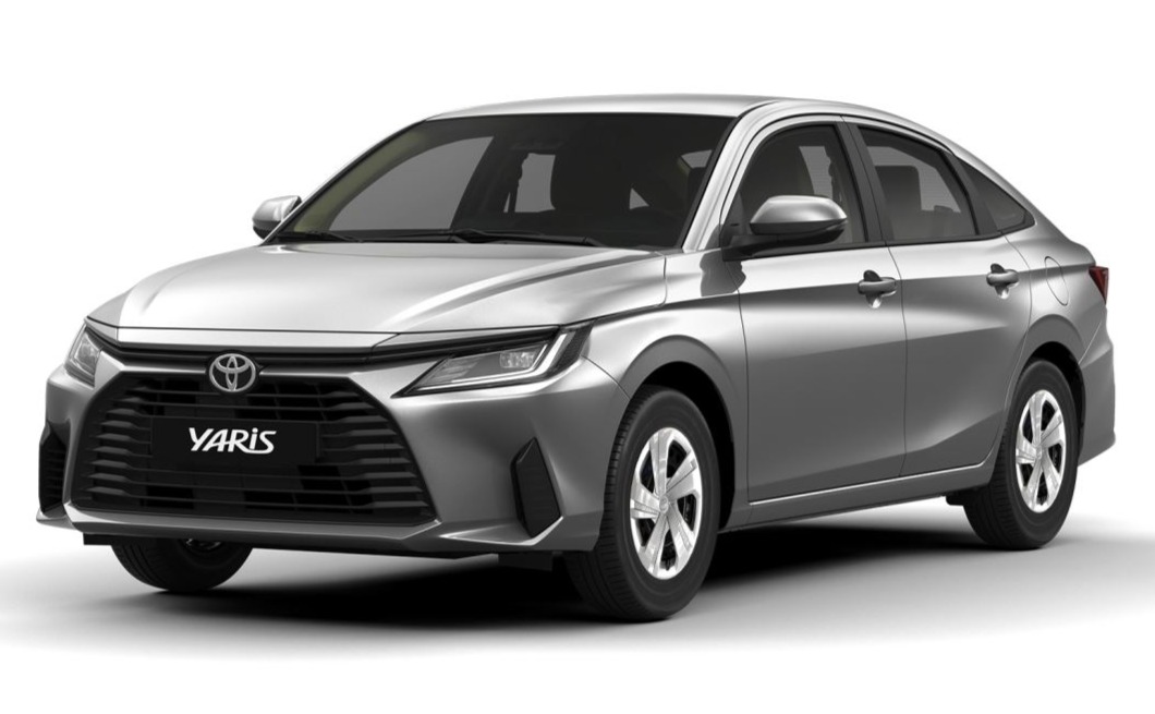 TOYOTA/Yaris/Basic/silver2024